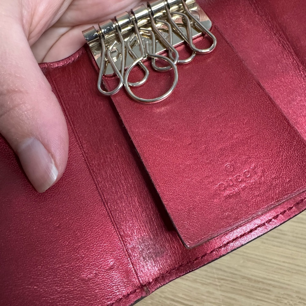 Authentic Gucci key case - Picture 8 of 11